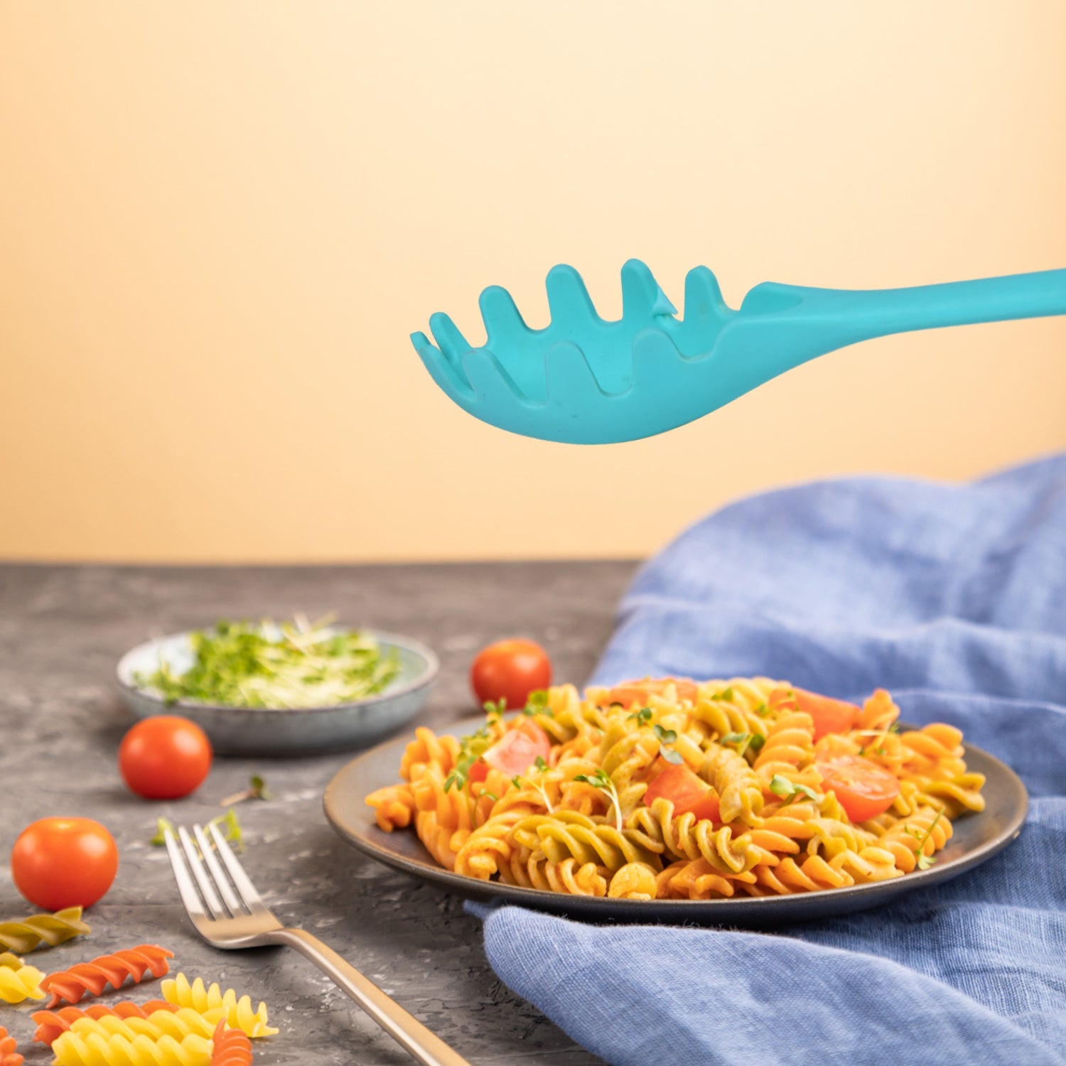 Pasta Fork Utensil - Heat-Resistant Non-Slip Spaghetti Serving Spoon (29cm)
