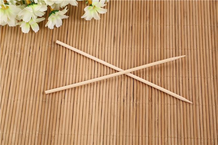 Camping Wooden Color Bamboo BBQ Skewers – 20cm Barbecue Shish Kabob Sticks for Fruit, Meat, Party & More (Pack of Skewers)
