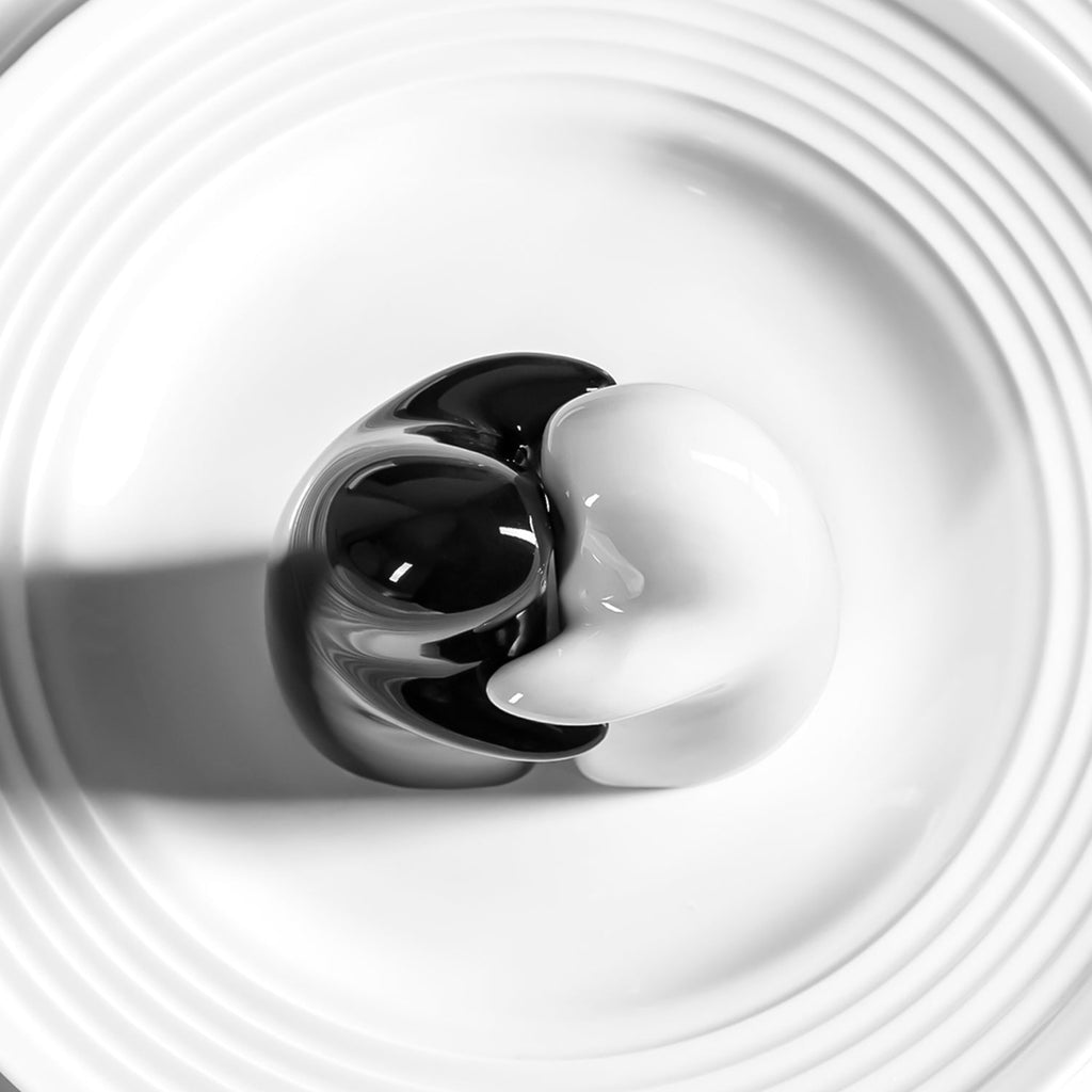 Salt and Pepper Seasoning and Spice Shakers Cute Plastic (2 Pcs Set)