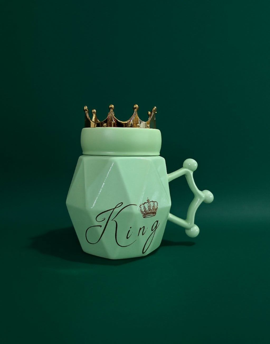 King Crown Ceramic Mug with Golden Lid – Green Diamond-Cut Coffee Mug for Men | Royal Handle & Gift Mug for Husband, Boyfriend, Brother & Boss | Stylish Ceramic Tea Cup with Crown Design