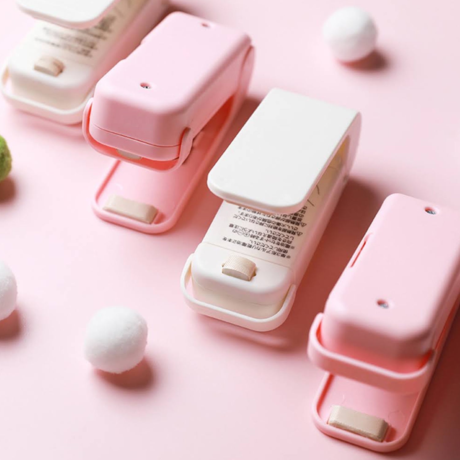 Mini Plastic Bag Sealer – Portable Heat Sealing Machine, Battery Operated (1 Pc / Mix Design)