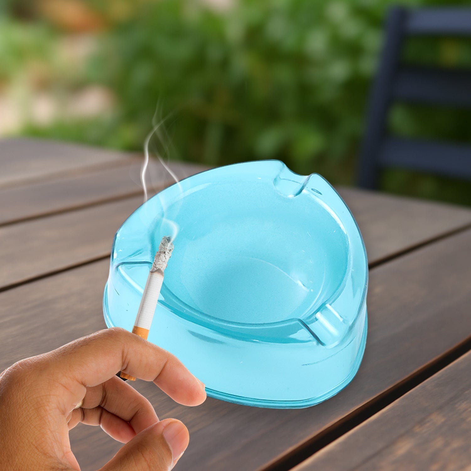 Oblivion Heavy-Duty Transparent Plastic Ashtray with Triple Rest Slots – Anti-Slip Base (1 Pc)