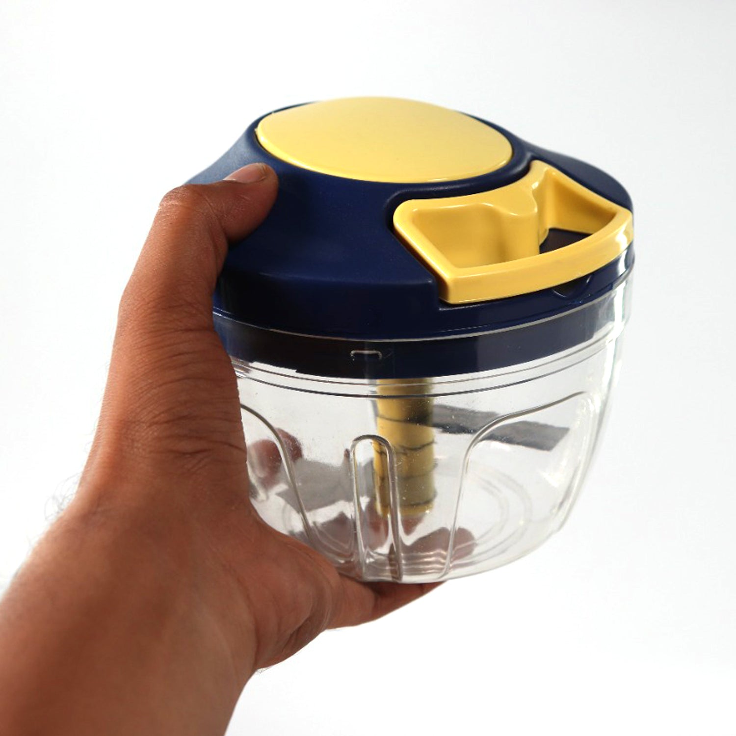 Chopper with Blades for Effortlessly Chopping Vegetables and Fruits for Your Kitchen (650ml)