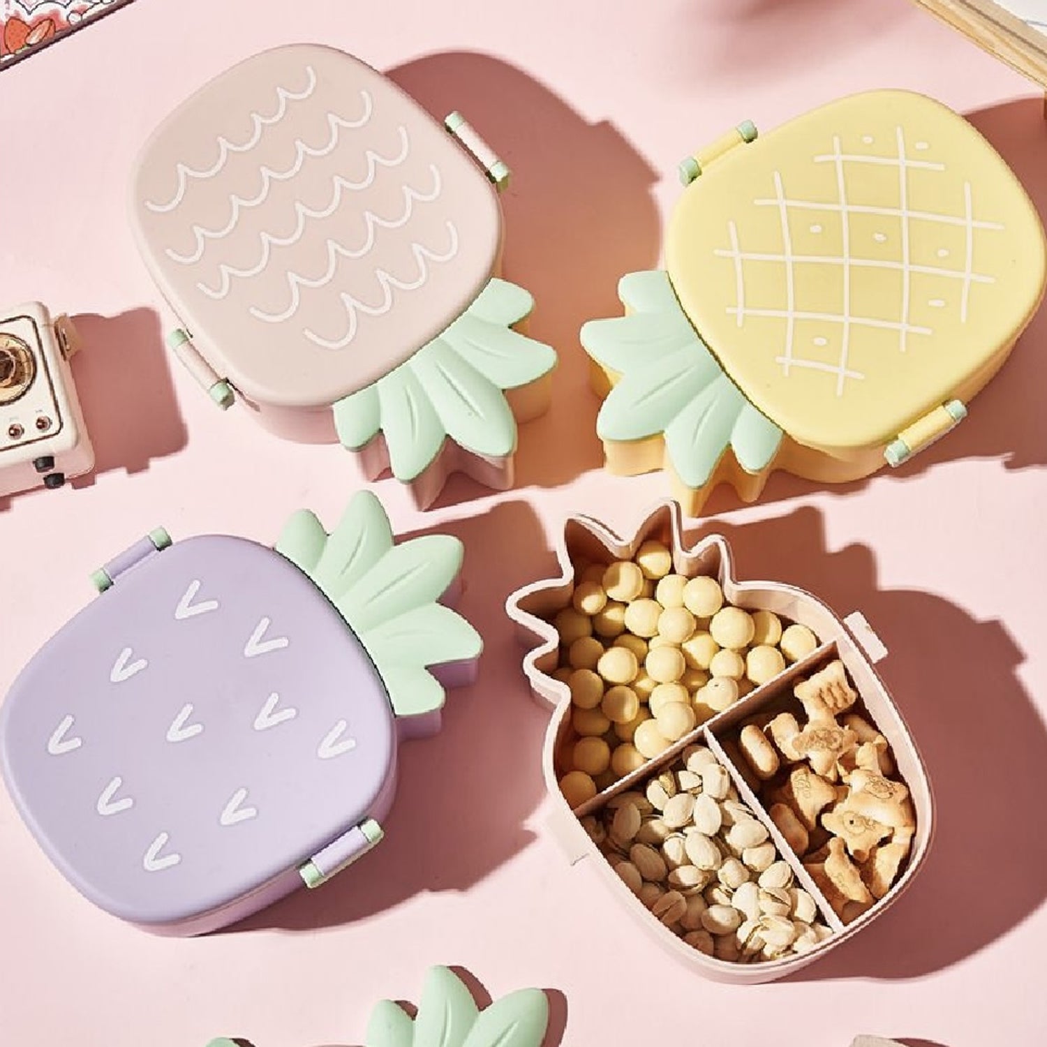 Customize Kids Lunch Box Cute Pineapple Shaped Bento Box with Fork Spoon Snack Container Microwave Portable Office Lunch Box (1 Pc / With Spoon, Fork & Color Box)
