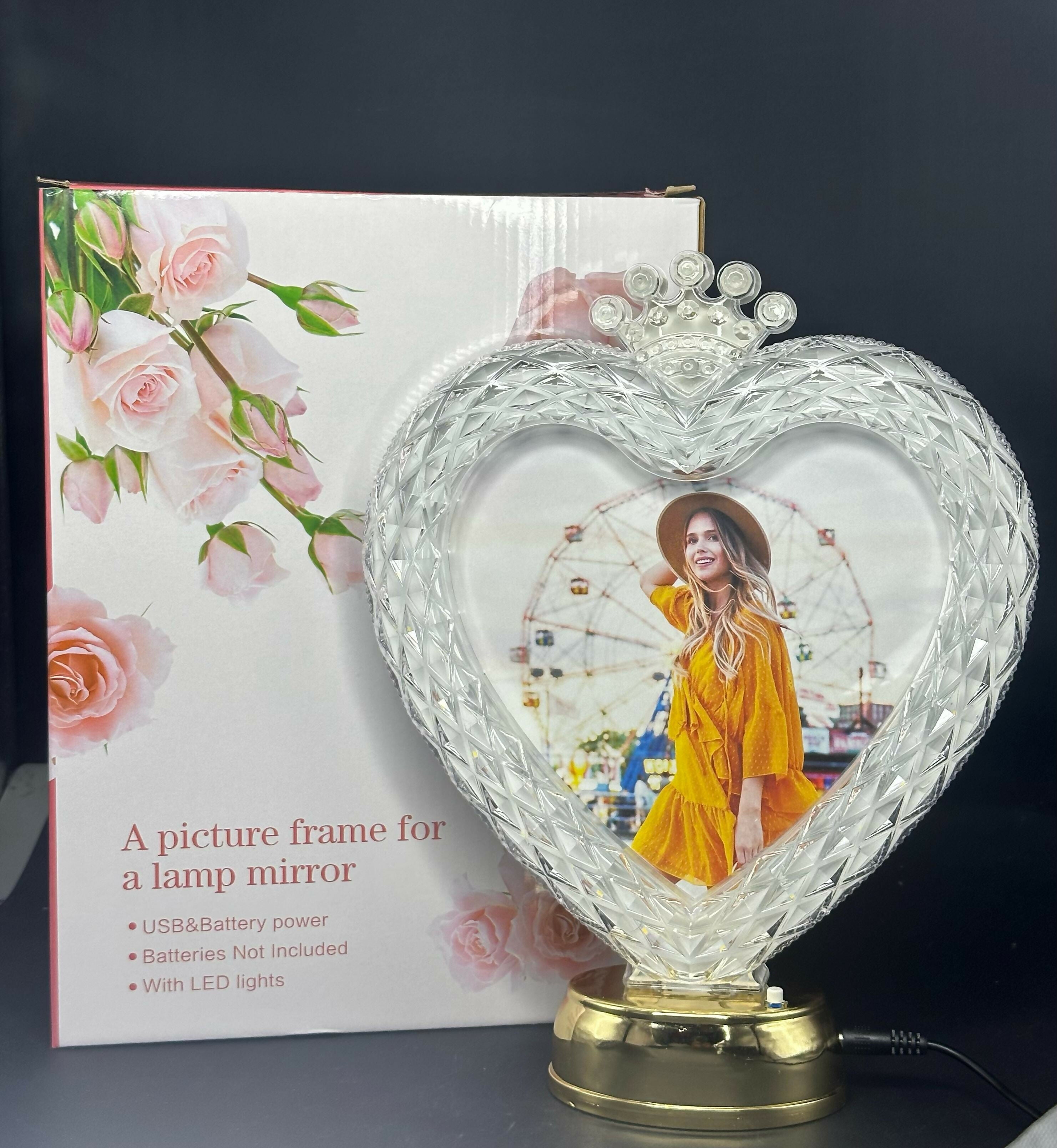 Customized Heart-Shaped Crystal LED Photo Frame Lamp with Golden Base – Personalized Tabletop Light for Birthday, Anniversary, Valentine’s Day & Romantic Gifting – USB Powered Decorative Night Light for Room Décor