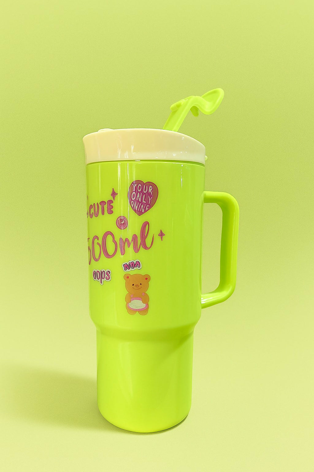 Set of 3 Green Cartoon Water Bottles for Kids – Cute Bear Printed BPA-Free Plastic Bottles with Leak-Proof Flip Lids (1500ml, 800ml, 500ml)