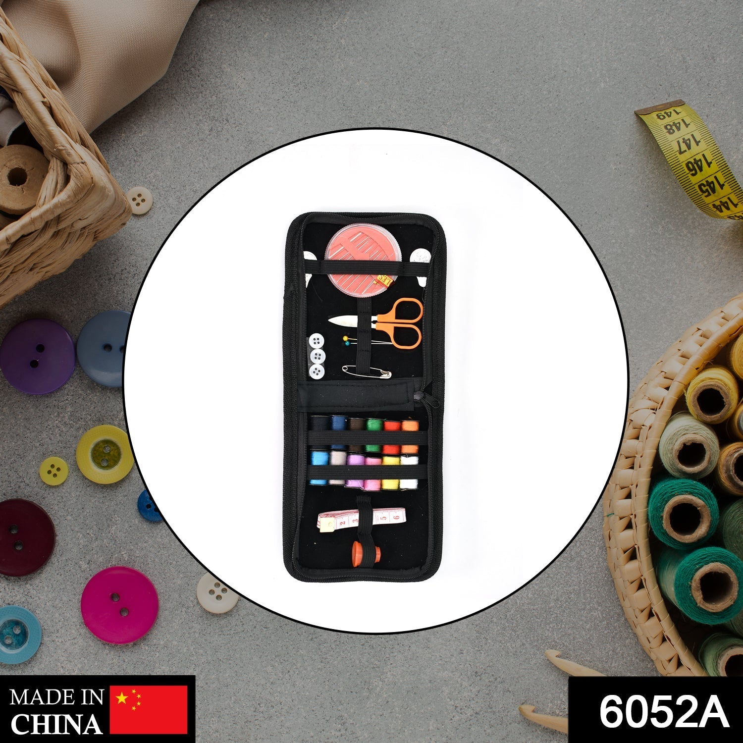 33Pc Purse Sewing Set For Carrying Various Sewing Items And Stuffs In It.