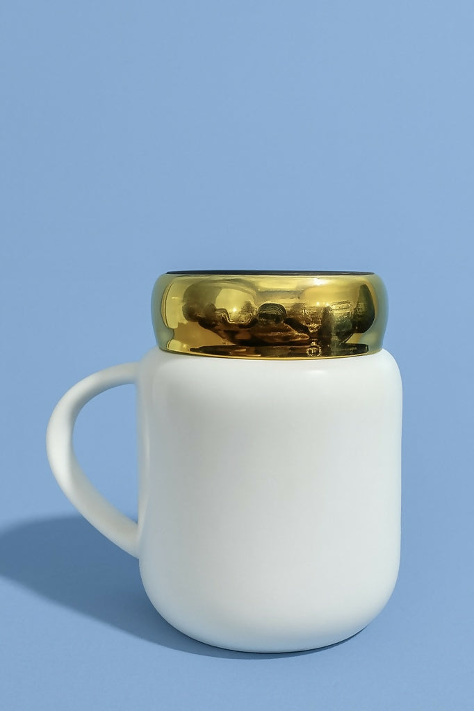 Elegant White Ceramic “Mr” Mug with Detachable Golden Lid – Premium Glossy Coffee Mug with Handle – Gift for Husband, Groom, or Fiancé – Modern Tea Cup for Men