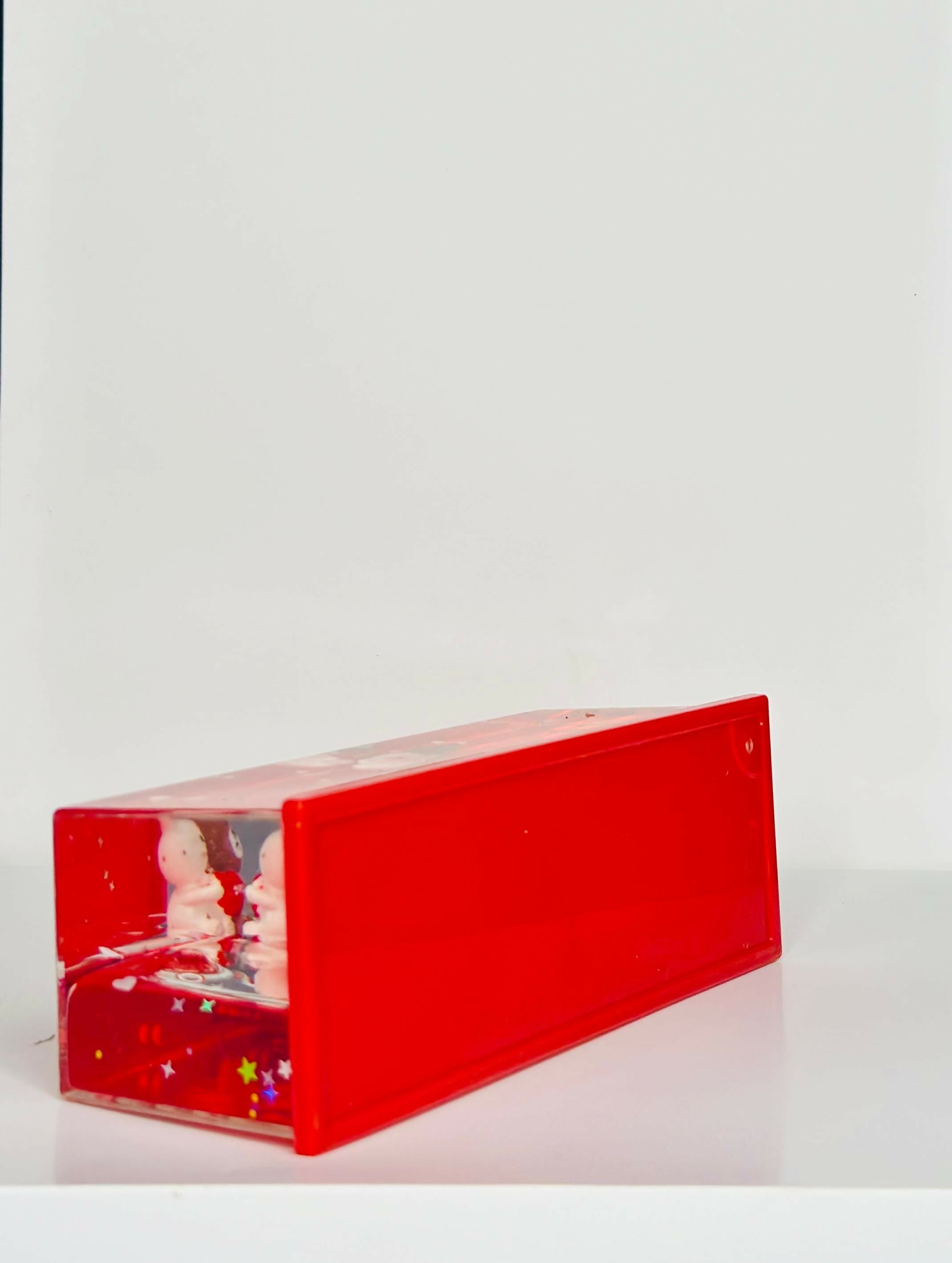 paper weight Cute Bear and Bunny LOVE Display Showpiece – Romantic Couple Figurine in Transparent Red Base Case with Star Confetti – Decorative Valentine Gift for Boyfriend, Girlfriend, Anniversary, or Home Décor