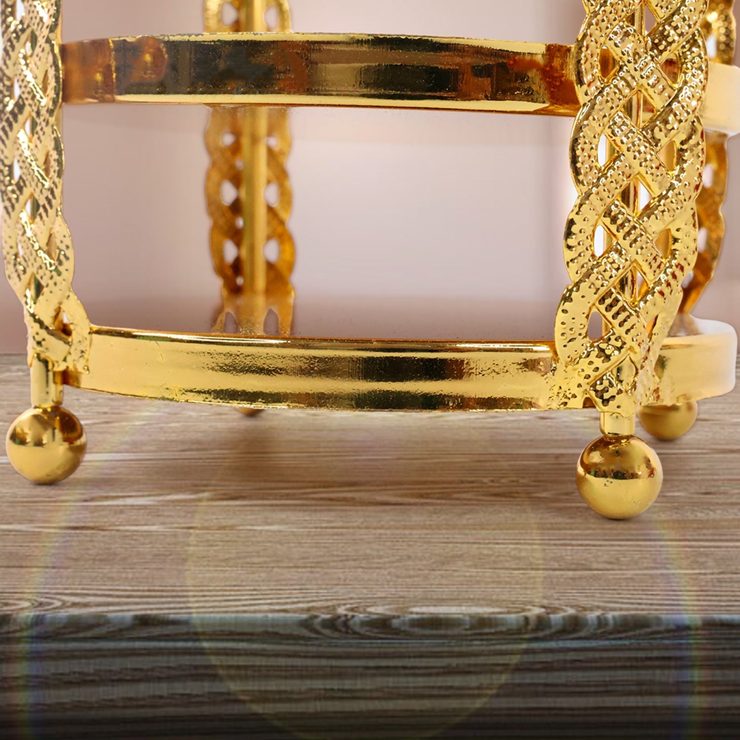 Multipurpose Golden Metal Candle Stand showpiece (1 Pc)