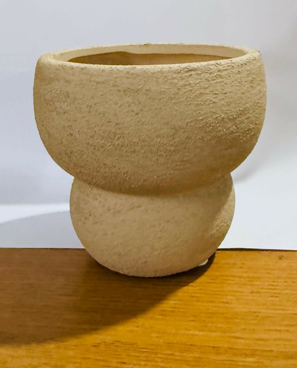 Modern Sand Beige Textured Ceramic Planter Pot for Indoor Outdoor Decor – Contemporary Round Double-Bulge Design – Minimalist Plant Container for Succulents, Flowers, Herbs