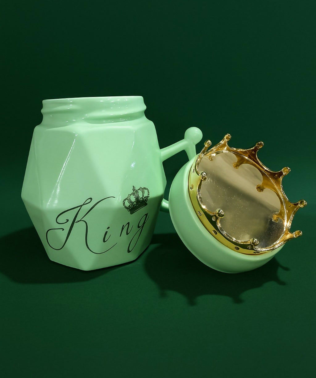 King Crown Ceramic Mug with Golden Lid – Green Diamond-Cut Coffee Mug for Men | Royal Handle & Gift Mug for Husband, Boyfriend, Brother & Boss | Stylish Ceramic Tea Cup with Crown Design
