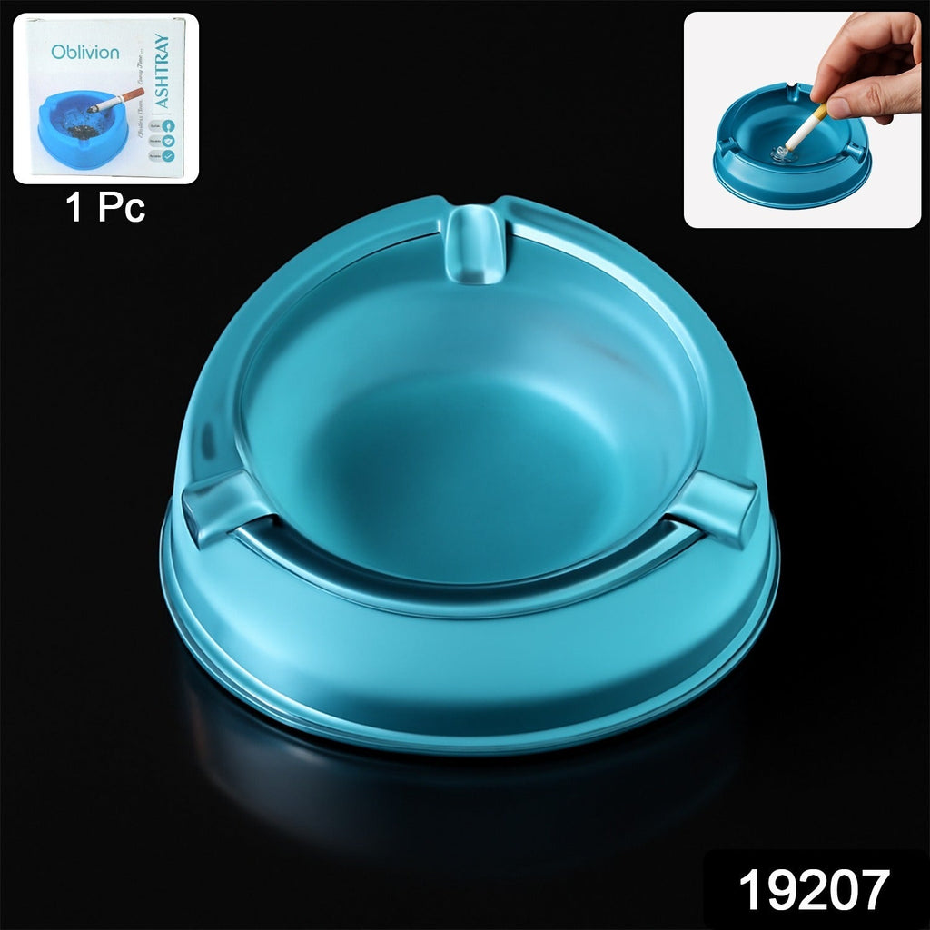 Oblivion Heavy-Duty Transparent Plastic Ashtray with Triple Rest Slots – Anti-Slip Base (1 Pc)