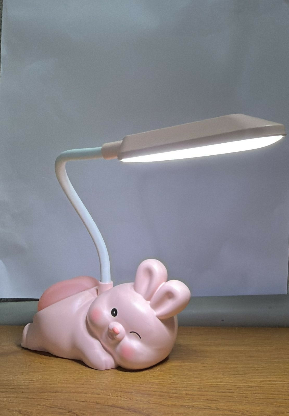 Cute Pink Lying Bunny LED Desk Lamp – USB Rechargeable Flexible Gooseneck Eye Protection Study Light for Kids, Bedside Night Lamp & Room Décor