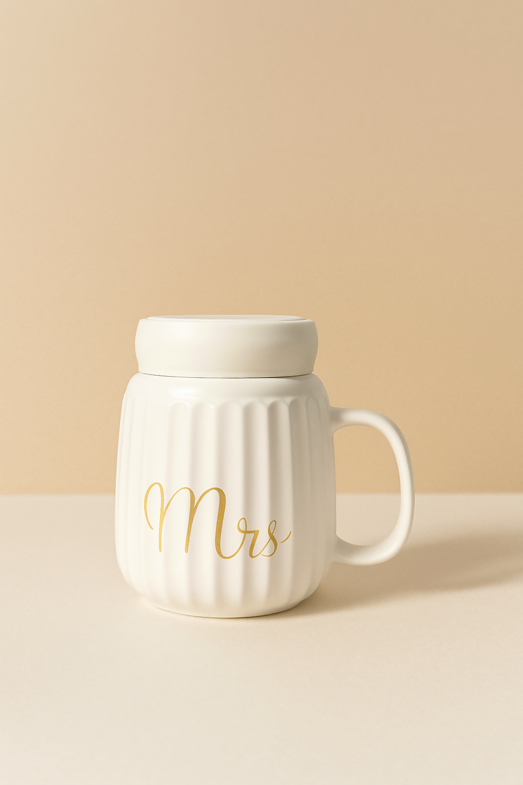 Elegant White Ceramic "Mrs" Coffee Mug with Golden Script and Lid – Premium Matte Finish Tea Mug for Women – Romantic Gift for Wife, Girlfriend, or Bride