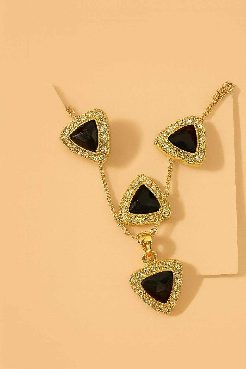 Luxury Women’s Gift Set with Designer Necklace, Bracelet, and Analog Watch in Elegant Box | Stylish Black & Gold Jewelry Combo for Birthdays, Anniversaries, and Festive Gifting