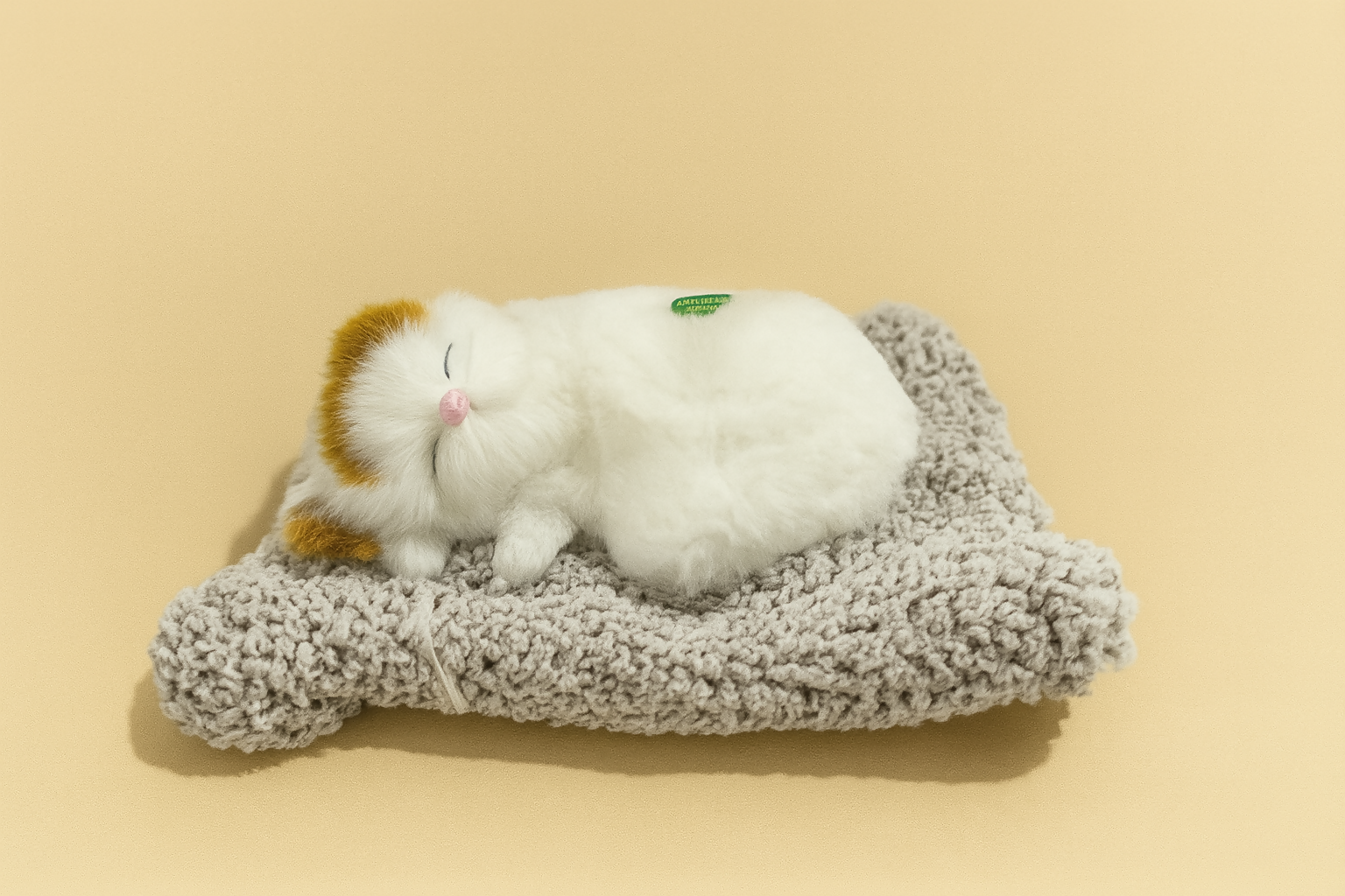 Realistic Sleeping White & Orange Plush Cat Toy with Soft Bed – Faux Breathing Kitten for Car Dashboard & Home Decor – Cute Gift for Pet Lovers, Kids & Animal Enthusiasts