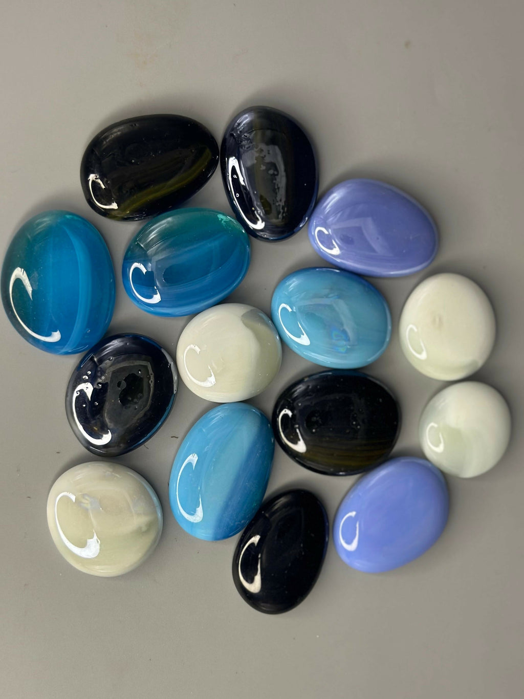 Ocean Aura Glass Pebble Set