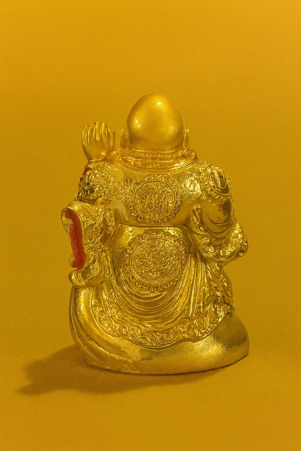 Standing Laughing Buddha Idol with Raised Hand – Golden Feng Shui Statue for Home, Office, and Shop Decor – Resin Showpiece for Wealth, Happiness & Protection