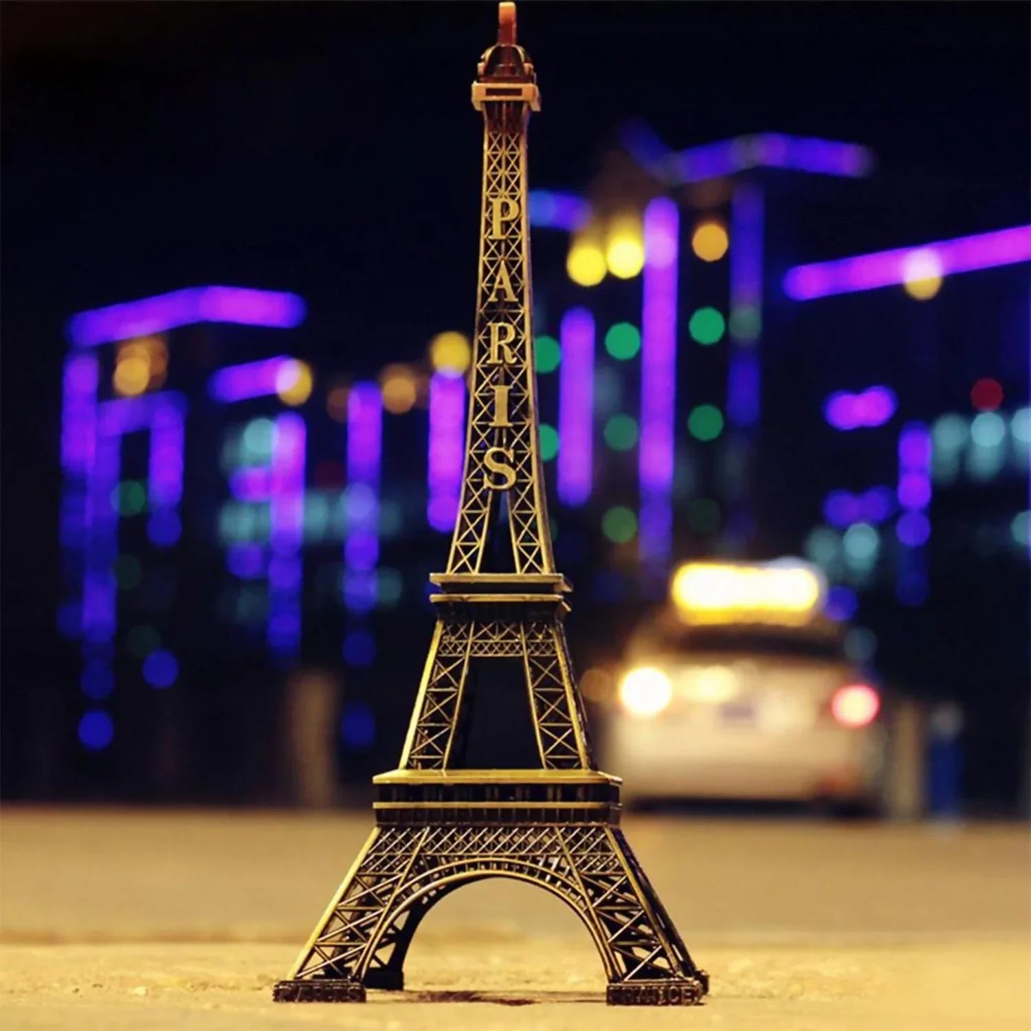 Miniature Eiffel Tower Statue – 13 cm Height × 5 cm Width – Paris Souvenir Decorative Showpiece for Home, Office & Desk Décor – Vintage Bronze Finish Metal Model