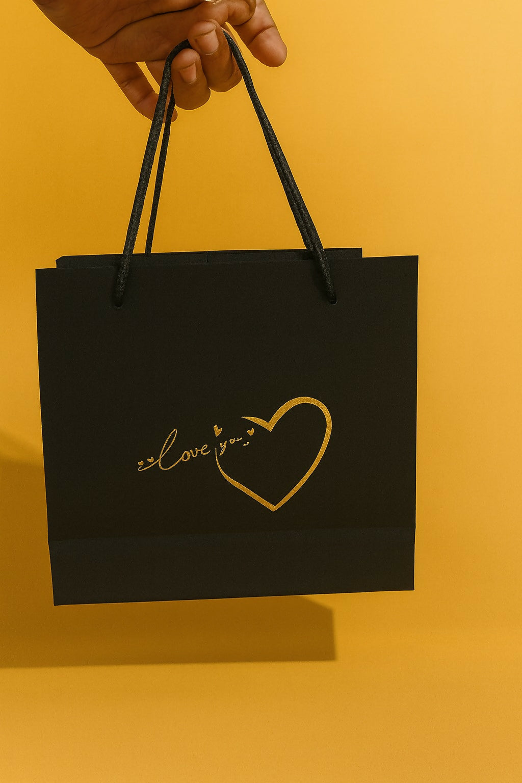 Luxury Black Jewelry Gift Box with Artificial Roses, Necklace & Earrings | Elegant Romantic Gift Set for Wife, Girlfriend, Mom | Perfect for Anniversary, Valentine’s Day, Wedding & Birthday Surprises