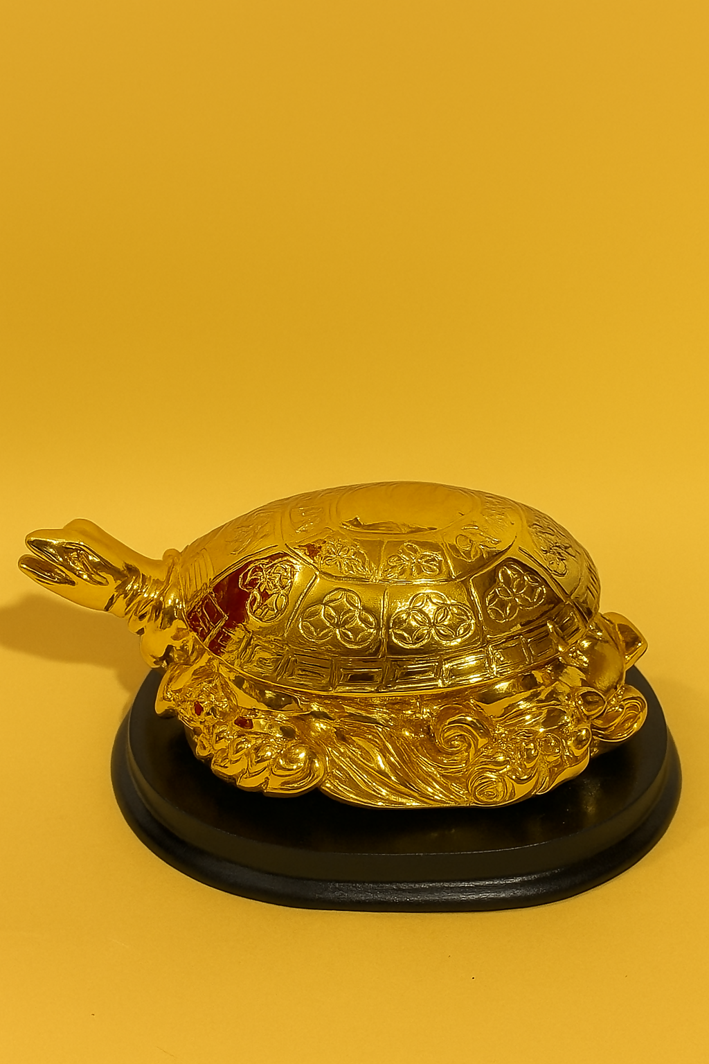 Luxury Golden Feng Shui Turtle Idol on Decorative Base – Prosperity and Vastu Tortoise Showpiece for Home & Office Decor, Wealth & Good Luck Symbol