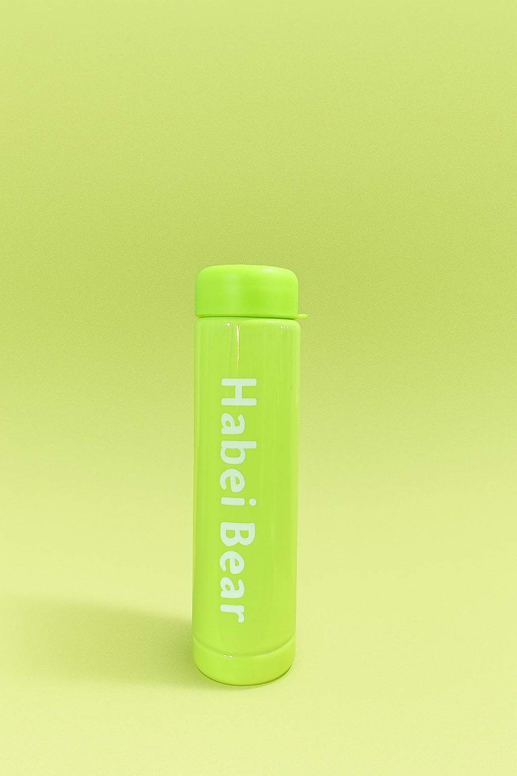 Set of 3 Green Cartoon Water Bottles for Kids – Cute Bear Printed BPA-Free Plastic Bottles with Leak-Proof Flip Lids (1500ml, 800ml, 500ml)