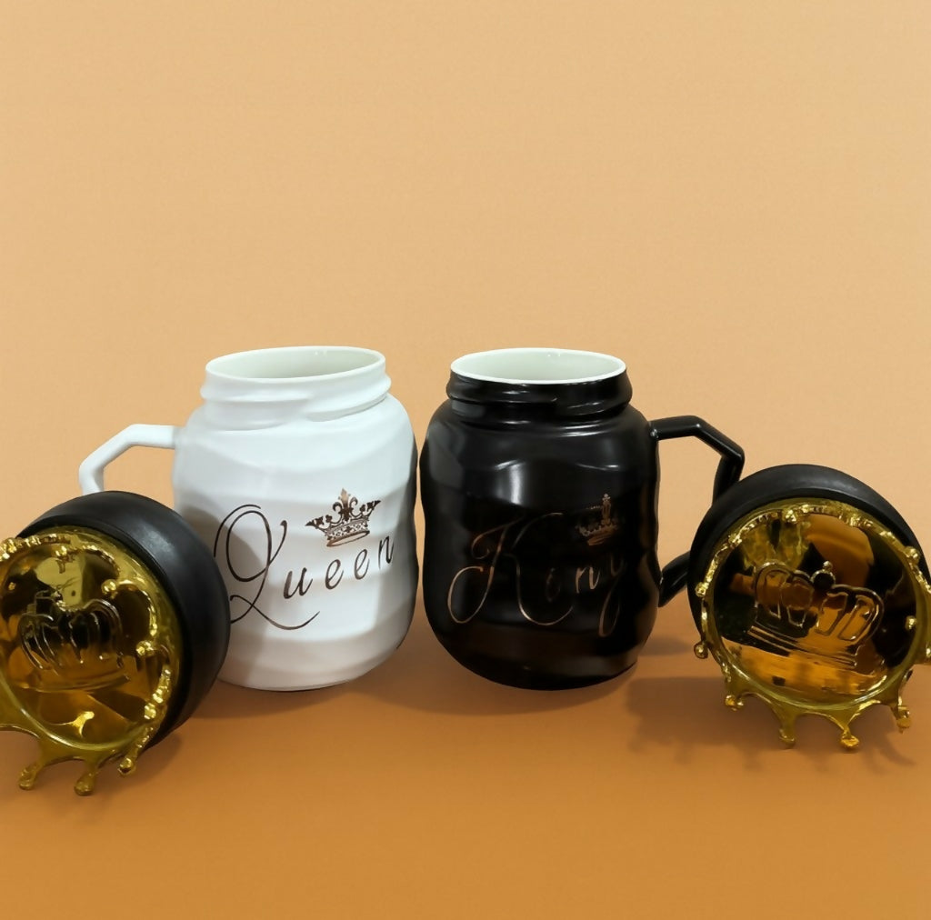 Luxury King and Queen Ceramic Mug Set with 3D Golden Crown Lids – Black and White Textured Coffee Cups for Couples – Royal Gift Set for Anniversary, Wedding, Valentine’s Day – 2PCS Gift Boxed