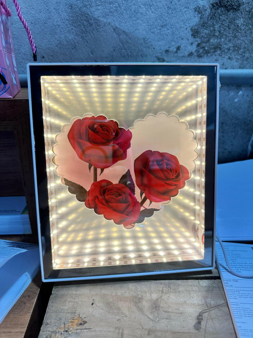 LED Rose Infinity Mirror Light Box | Romantic 3D LED Illusion Heart Shaped Rose Lamp | Decorative Tabletop Night Light for Bedroom, Living Room & Gifts | Valentine’s Day, Anniversary, Wedding, Home Décor
