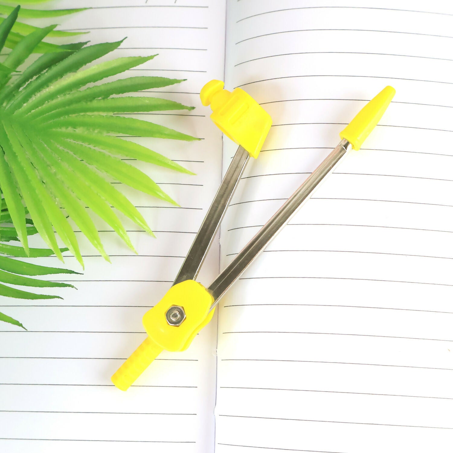 Camlin Compass – Durable Metal Body with Yellow Grip