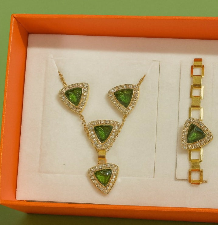 Elegant Women’s Green & Gold Jewelry Gift Set with Necklace, Bracelet, Earrings, and Designer Analog Watch | 4-in-1 Fashion Combo in Luxury Box for Birthday, Anniversary & Festive Gifting