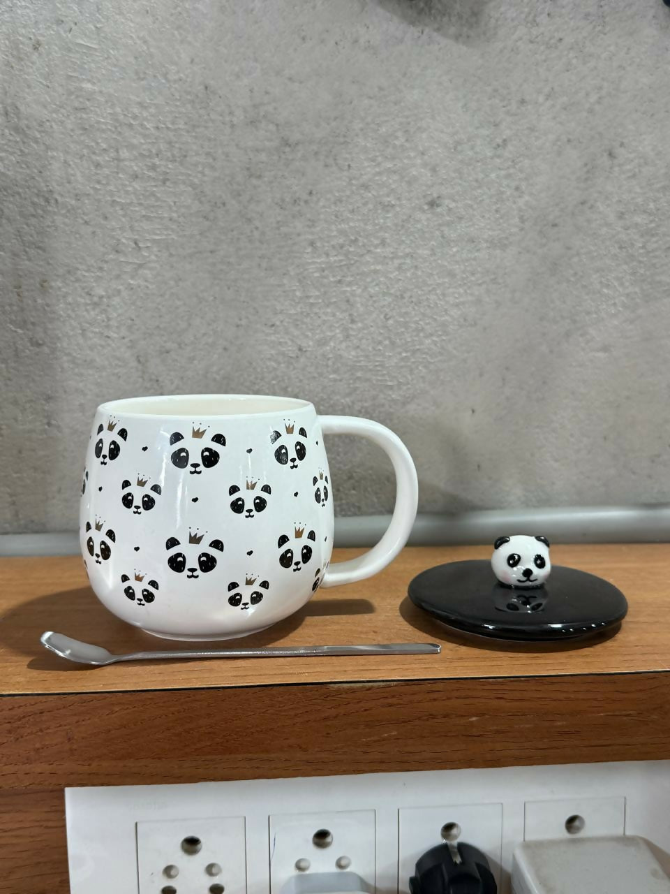Cute Panda Ceramic Mug with Lid & Spoon | Cartoon Panda Coffee & Tea Cup | Large Capacity Milk Mug with Crown Panda Print | Gift Mug for Kids, Women & Panda Lovers