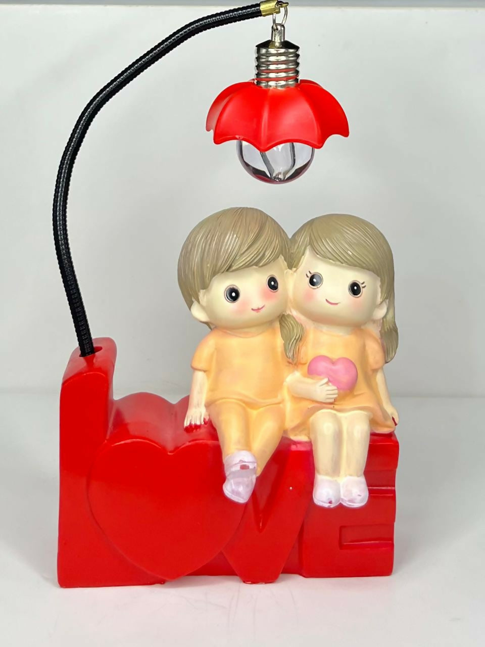 Cute Couple Love Lamp – Romantic LED Night Light with Boy & Girl Figurine Sitting on LOVE Letters – Adorable Valentine’s Day, Anniversary or Bedroom Table Decor Gift for Lovers & Couples