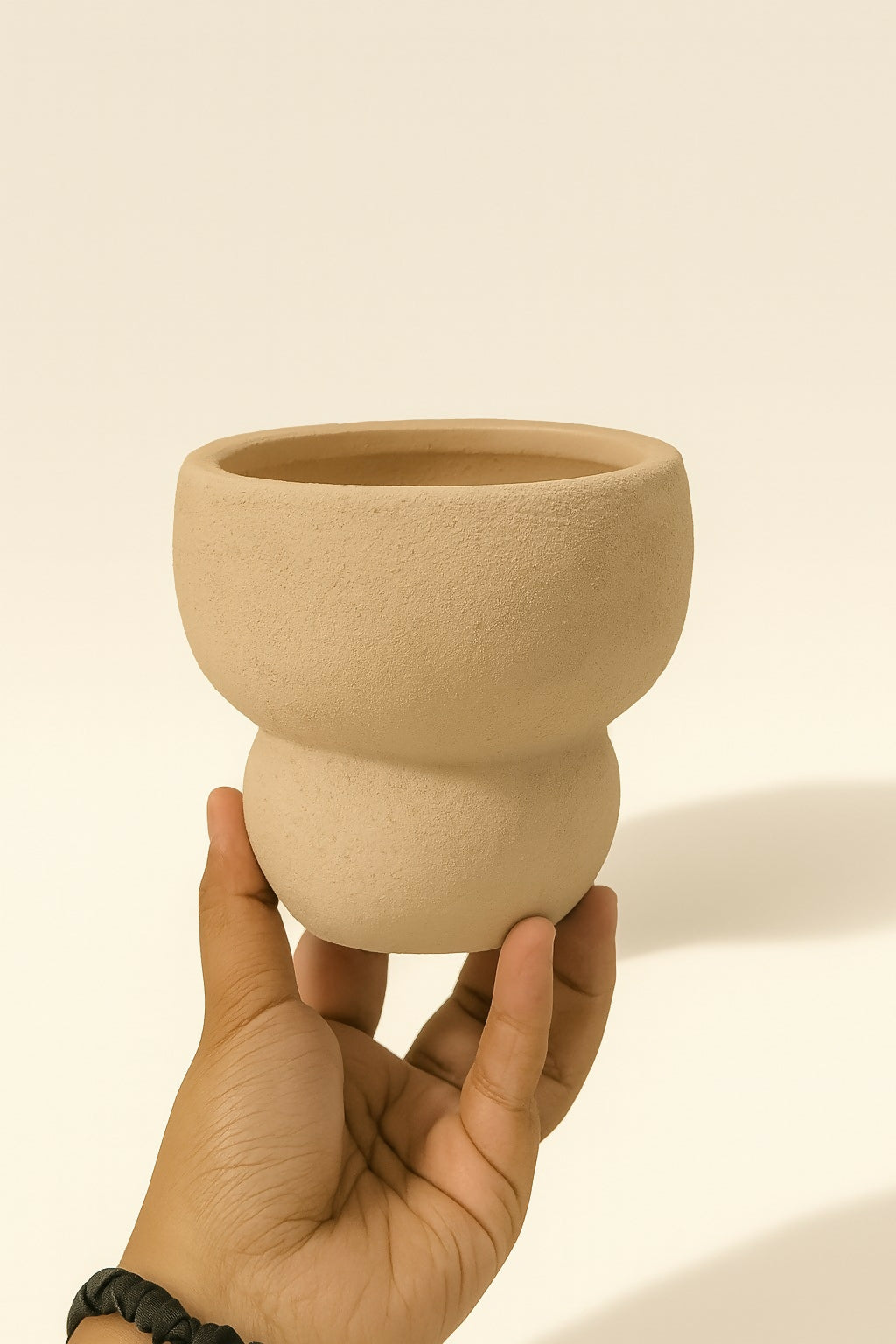 Modern Sand Beige Textured Ceramic Planter Pot for Indoor Outdoor Decor – Contemporary Round Double-Bulge Design – Minimalist Plant Container for Succulents, Flowers, Herbs