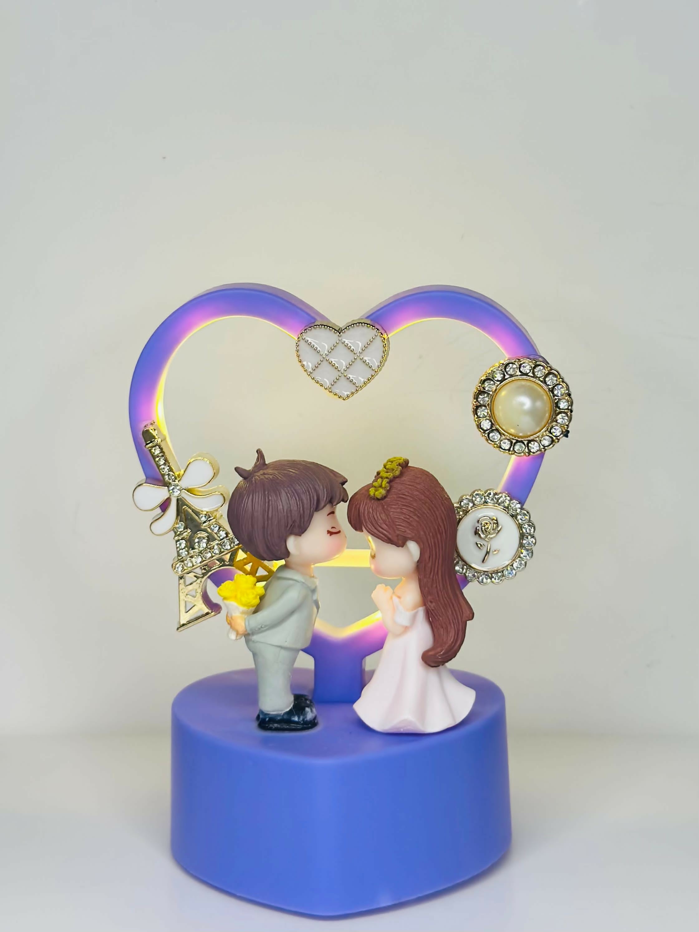 LED Couple Showpiece with Heart Ring Holder and Paris Tower Design – Decorative Tabletop Love Figurine with Jewelry Display Stand – Ideal Gift for Anniversary, Valentine's Day, or Wedding Decoration