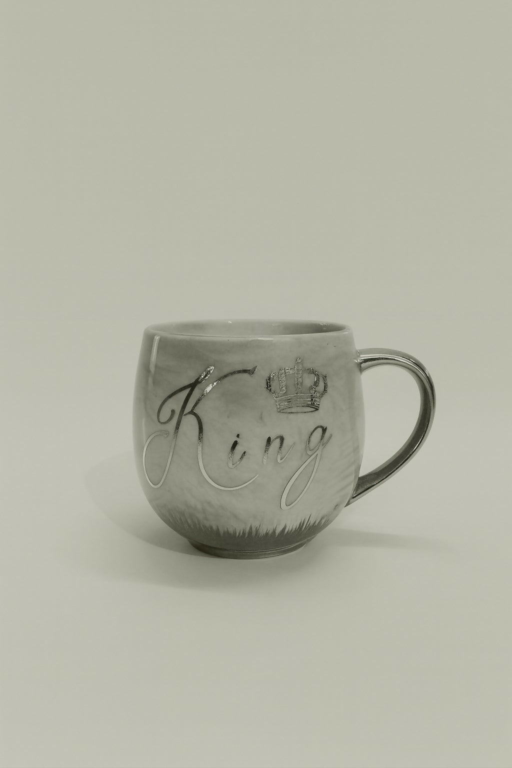 Luxury Grey Marble “King” Ceramic Coffee Mug with Crown Print & Golden Handle – Elegant Tea & Coffee Cup Gift for Husband, Boyfriend, Dad – Perfect for Birthday, Anniversary, Valentine’s Day & Special Occasions