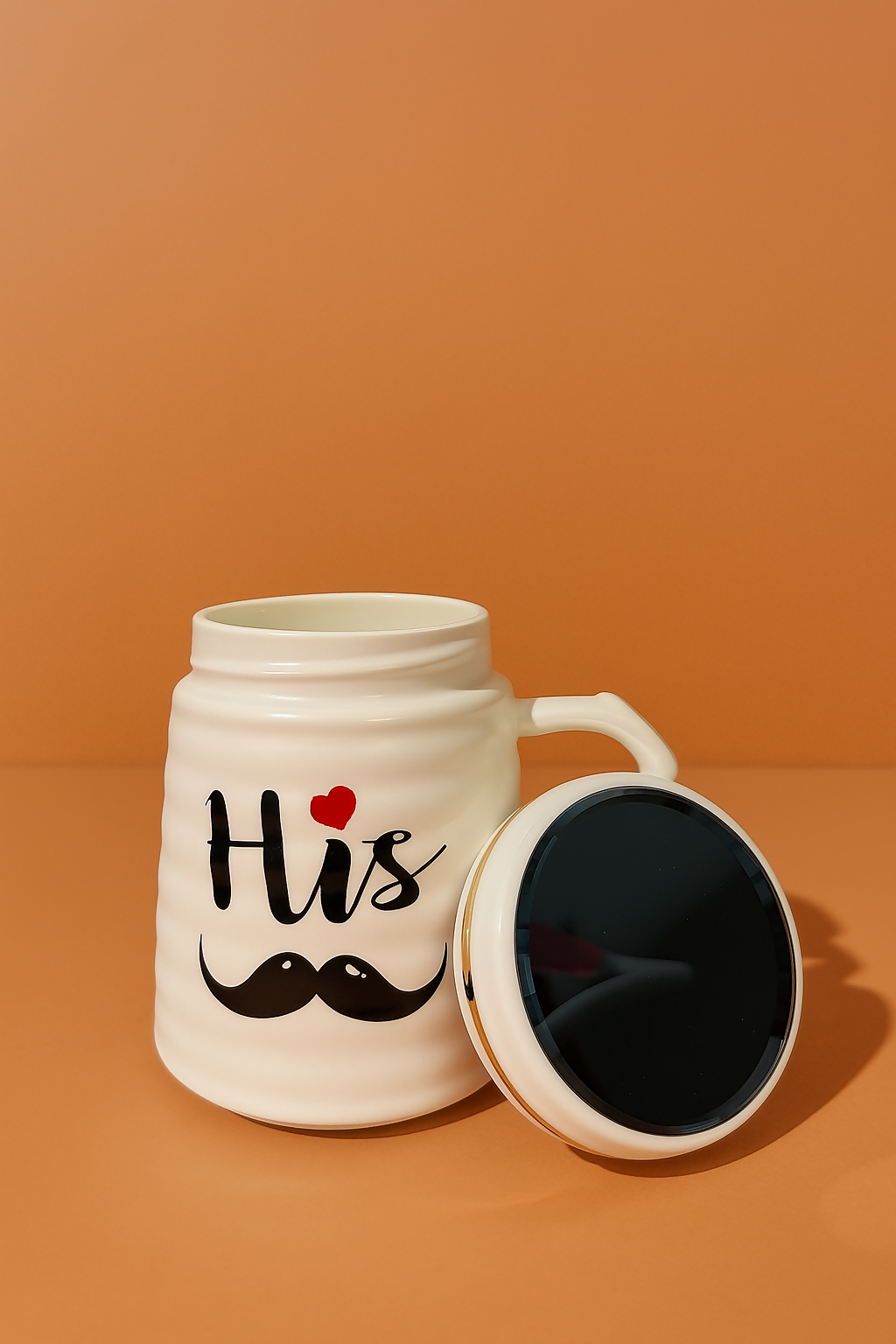 Stylish White Ceramic "His" Coffee Mug with Mustache Print and Lid – Fun Couple Gift Mug with Red Heart Accent – 350 ml – Gift for Husband, Boyfriend, or Valentine