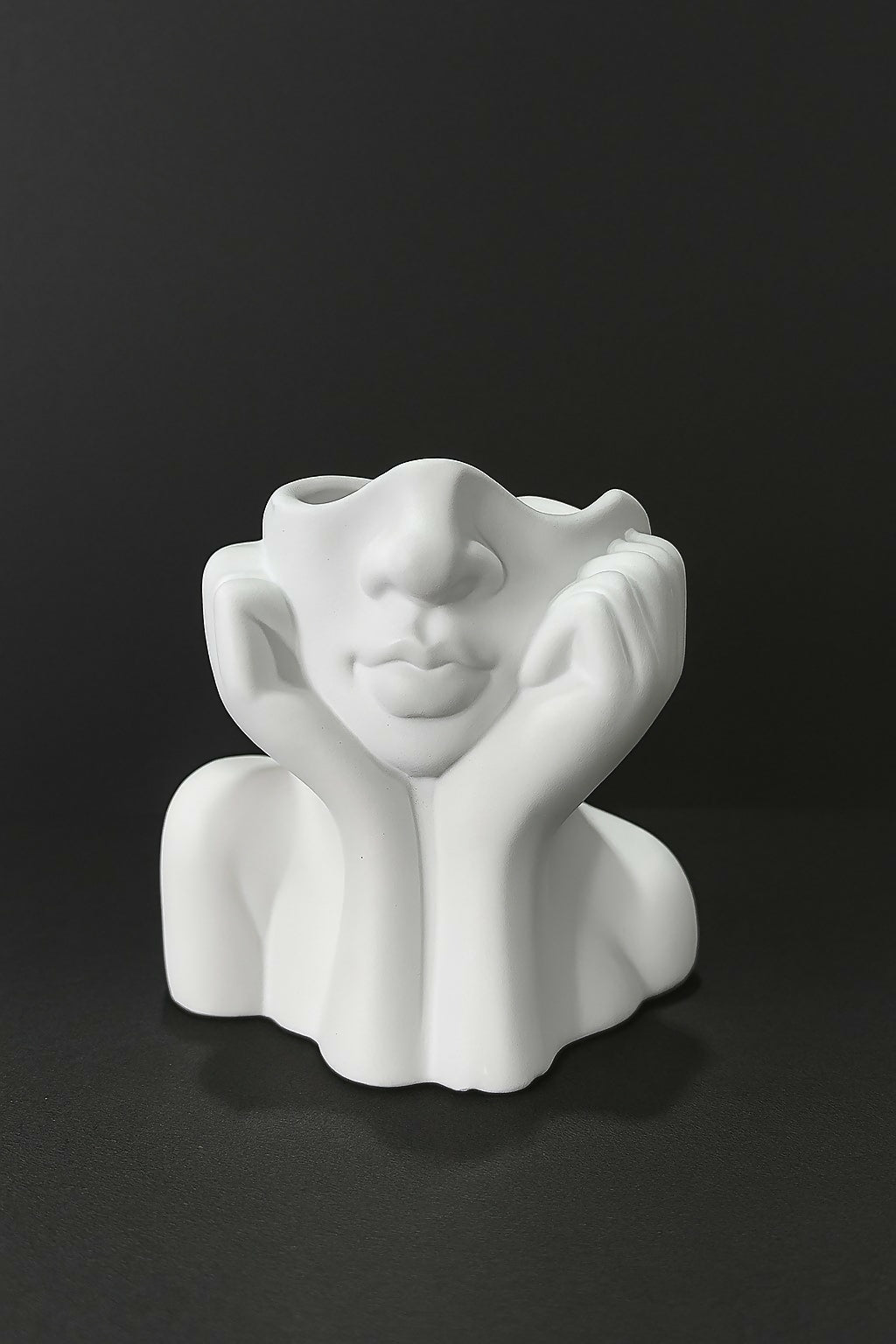 HOME DECOR Minimalist White Face Planter Pot – Artistic Resin Female Head Resting on Hands Design for Succulent & Flower Display – Modern Matte Sculpture Pot for Tabletop, Shelf, or Gifting – Elegant Home Decor Accent