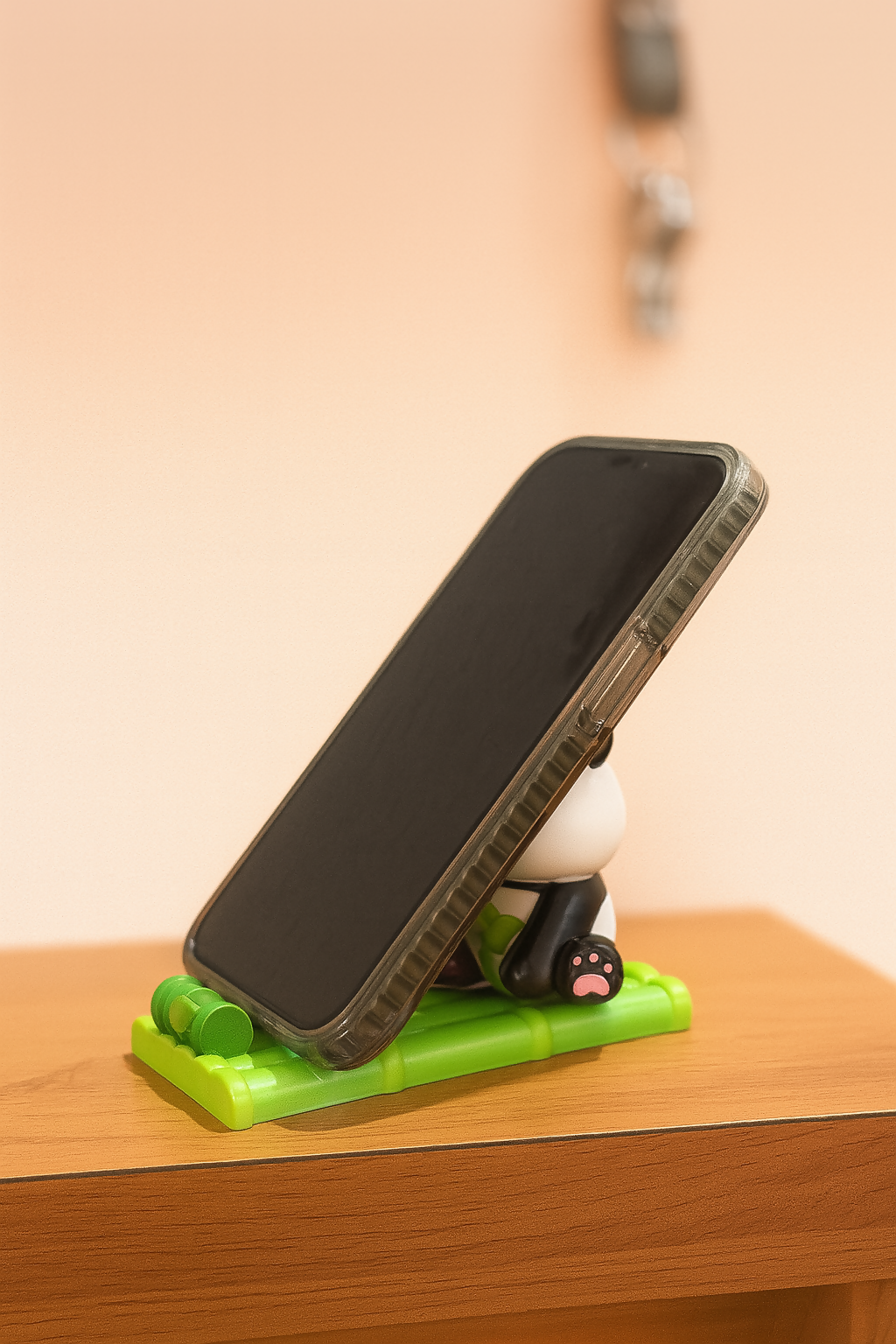 Cute Panda Shaped Mobile Phone Stand Holder – Universal Desktop Stand for Smartphones with Anti-Slip Base, Adorable Bamboo Mat Design for Office, Home, and Kids Use