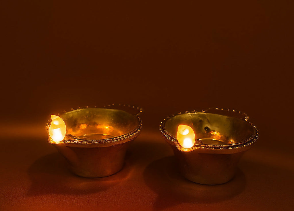 Set of 12 Decorative Golden Metal Diya with Wicks – Traditional Oil Lamp Set for Diwali, Pooja, Festive Decor & Gifting (Reusable Brass-Finish Look)