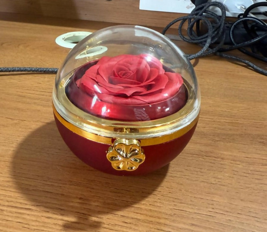 Luxury Rose Jewelry Box with Transparent Dome – Artificial Rose with Hidden Jewelry Storage, Gift Box with Bag & Premium Packaging for Women, Anniversary, Birthday, Valentine’s Day & Special Occasions