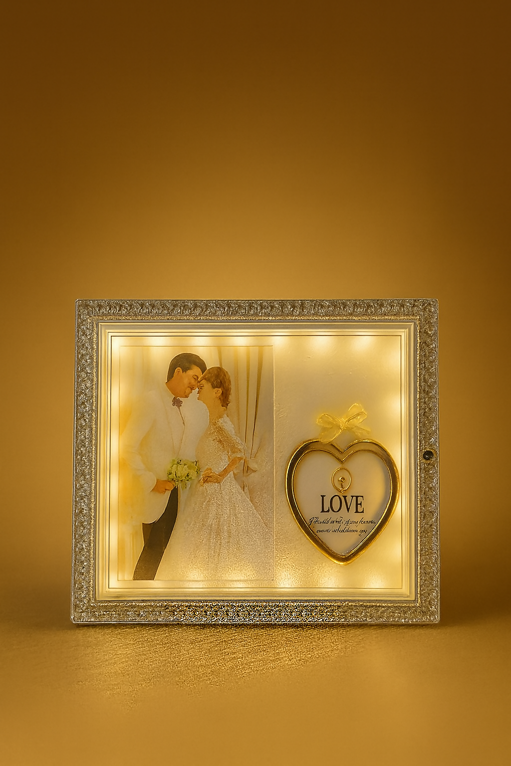 Crystal LED Wedding Photo Frame with Heart Design – 5x7 Inch Light Up Picture Frame with Golden Heart Ornament | Romantic Couple Frame for Wedding, Anniversary, Valentine’s Day & Home Décor Gift