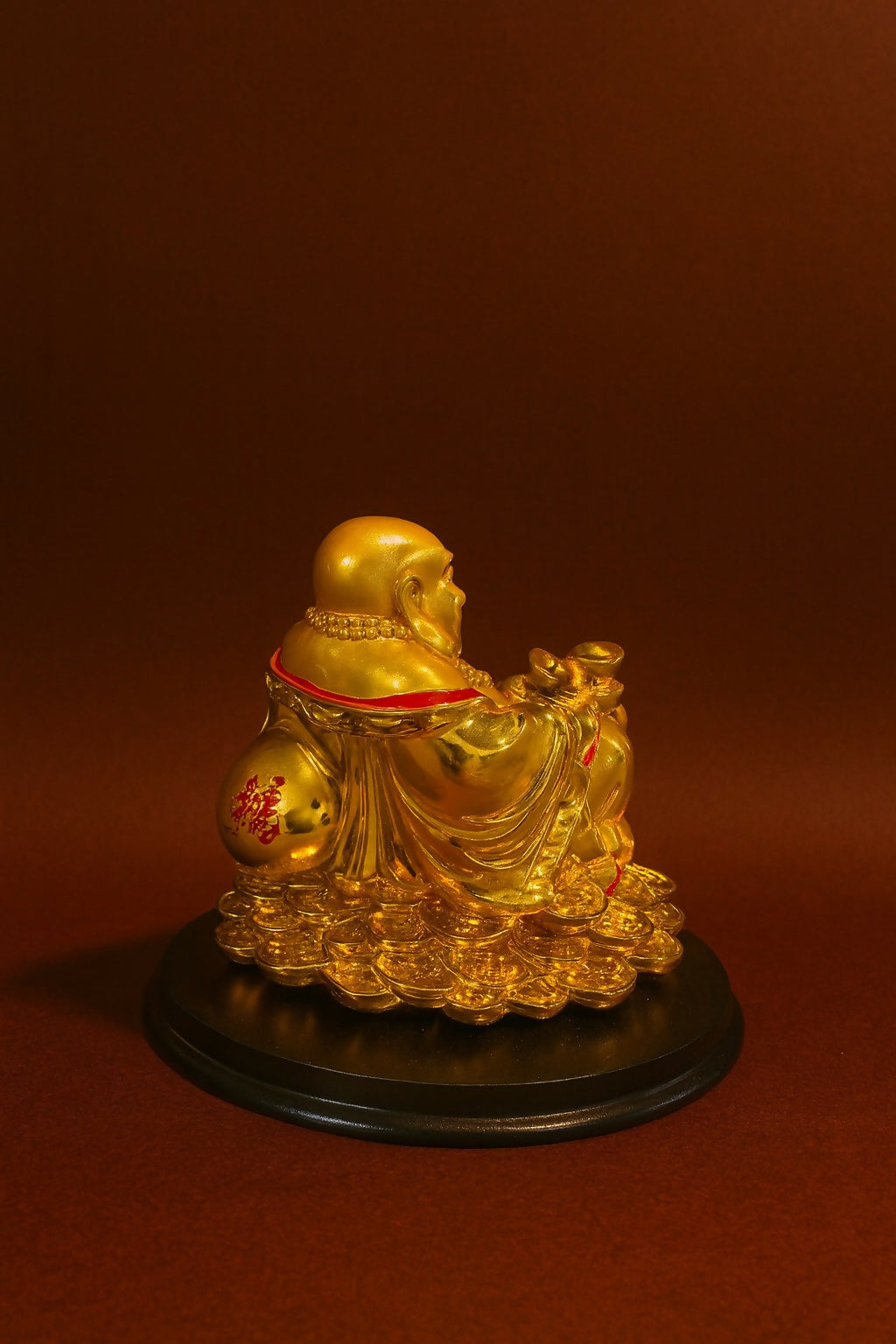 Golden Laughing Buddha Idol Sitting on Gold Coins – Resin Feng Shui Statue for Wealth, Abundance & Positivity – Multicolor Smiling Buddha Showpiece for Home, Office & Shop Entrance Décor
