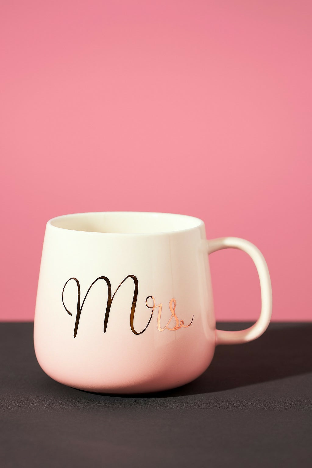 Elegant Pink Ceramic "Mrs." Coffee Mug for Women – Glossy Finish Bridal Gift Cup – Romantic Tea Mug for Wife, Bride, or Newlywed – Cute Anniversary or Valentine's Day Present