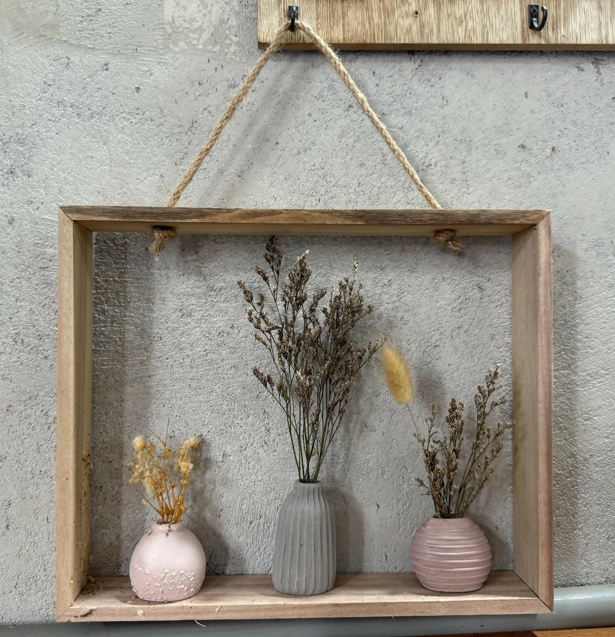 Elegant Minimalist Wooden Frame with Three Ceramic Vases and Dried Flower Arrangement – Rustic Boho Home Décor Accent for Living Room, Bedroom, Office, or Gift – Nordic Style Tabletop and Wall Display Decoration