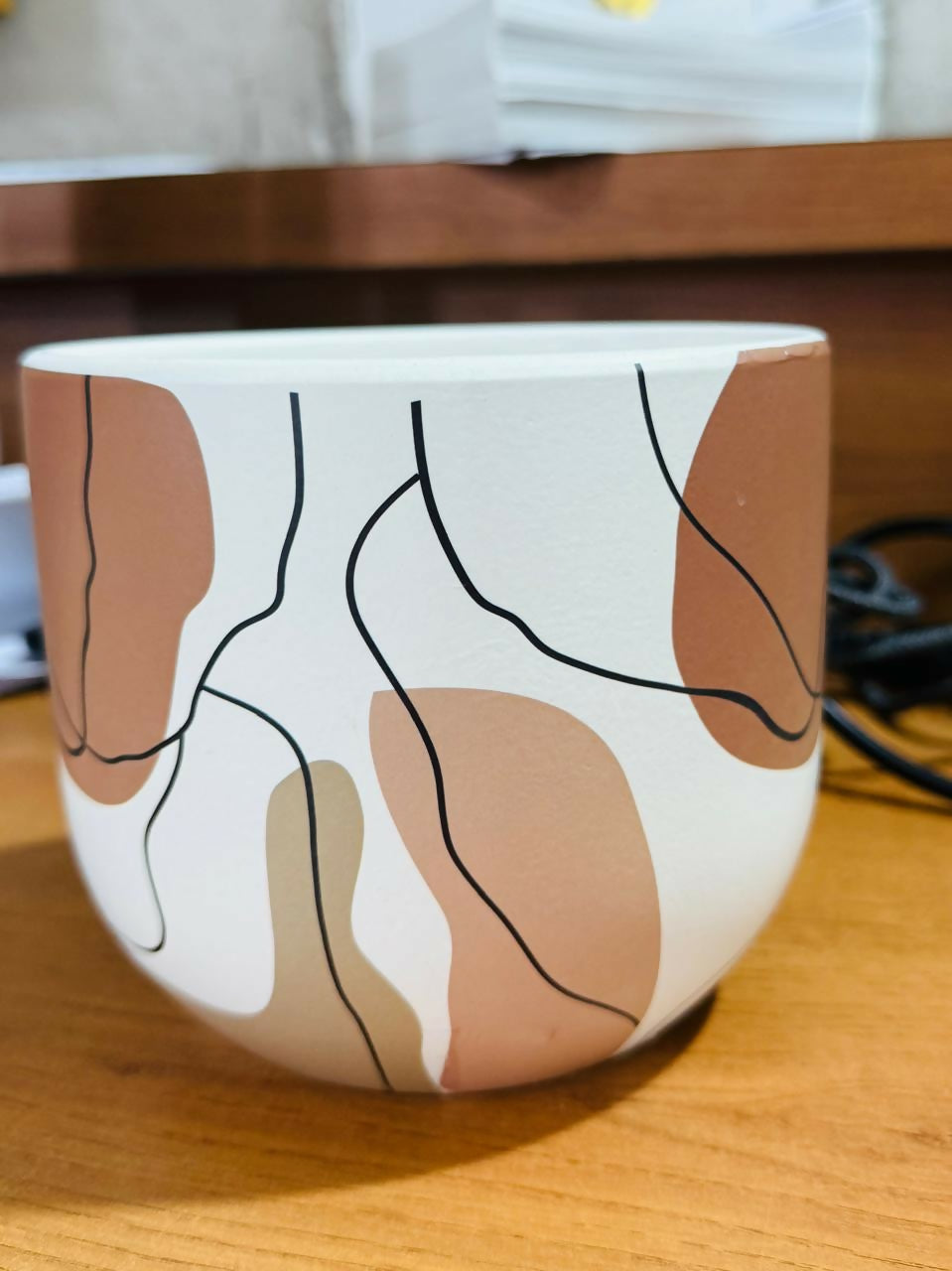 Modern Abstract Ceramic Planter Pot with Earth-Tone Artistic Design – Decorative Indoor Plant Pot for Home, Office, or Living Room – 6-Inch Minimalist Matte Finish Pot
