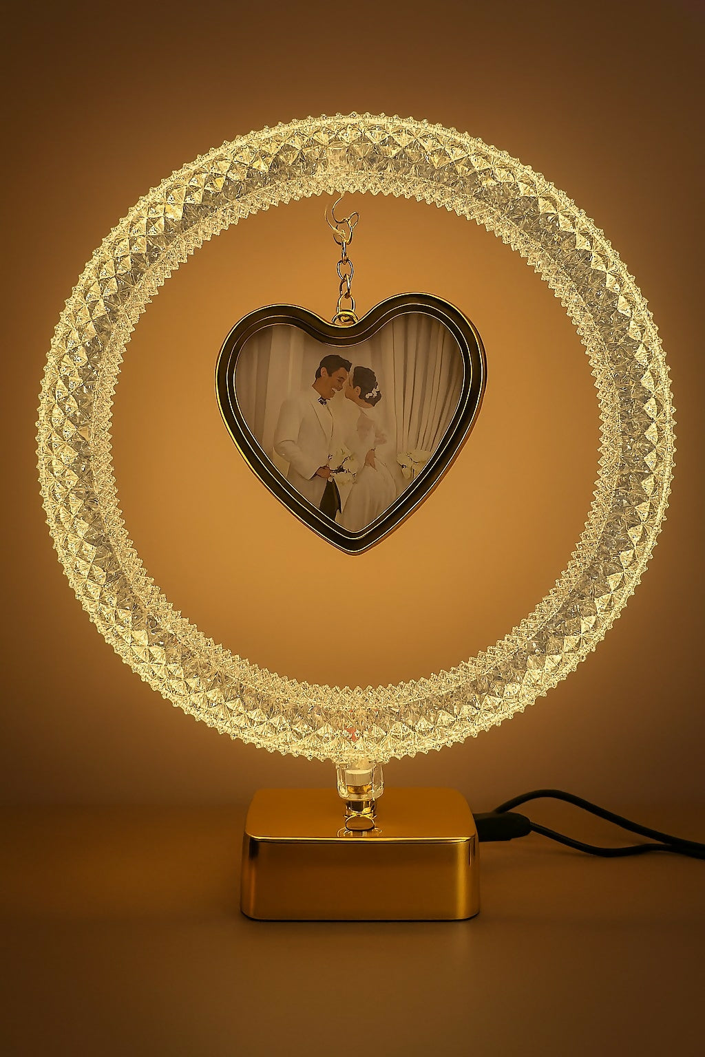 Golden Ring LED Heart-Shaped Hanging Photo Frame – Romantic Decorative Tabletop Picture Display with Warm Light – Wedding Anniversary Gift, Couple Photo Stand for Bedroom & Home Decor